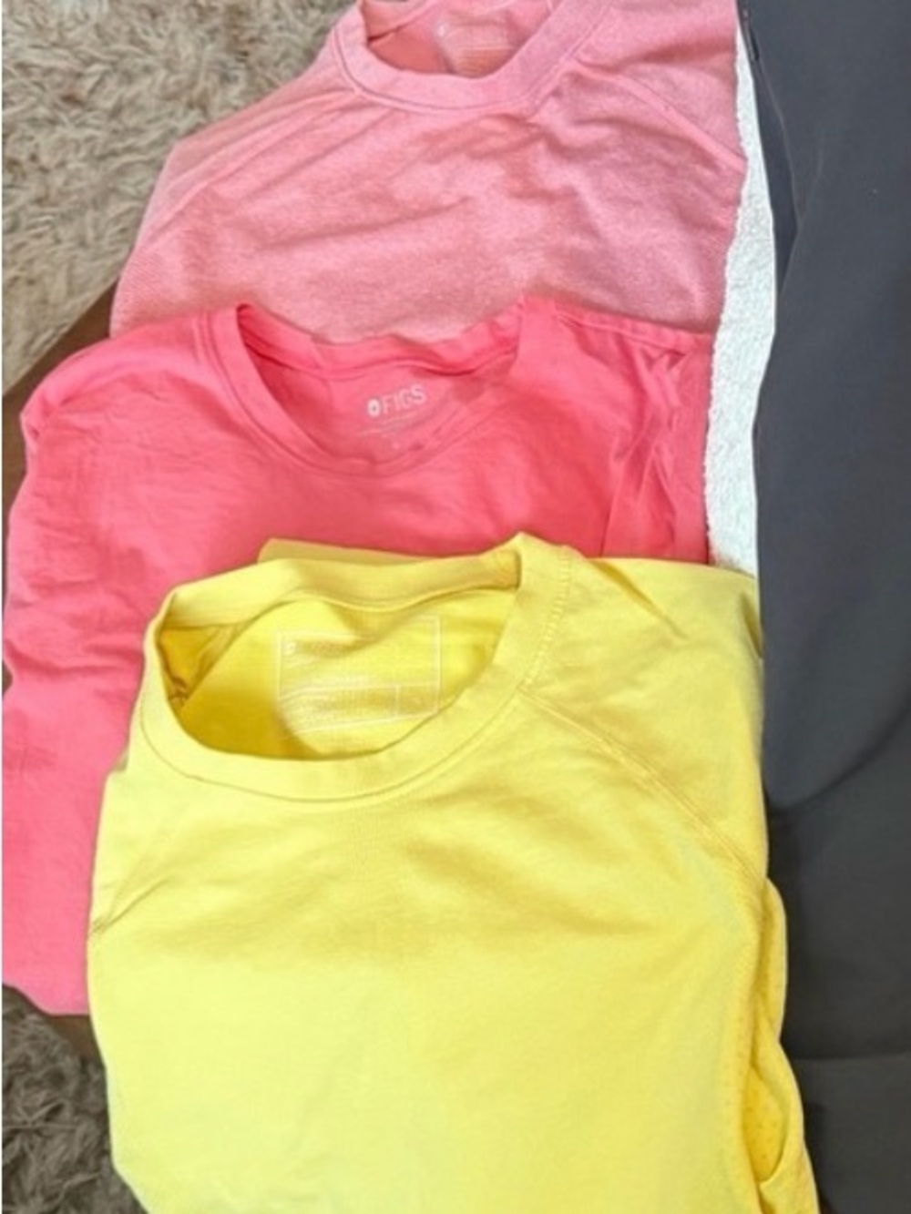 Figs 3 shirts set lot medium small
